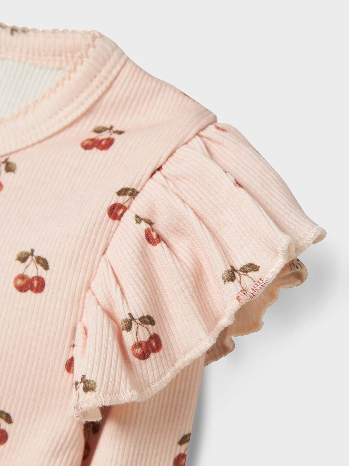 model_shot-front_full